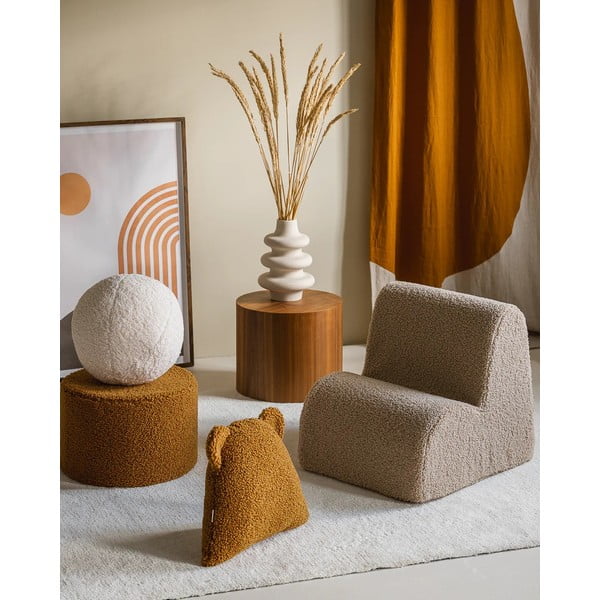 Smeđi dječji jastuk za sjedenje od bouclé tkanine Bear – Wigiwama-image-3