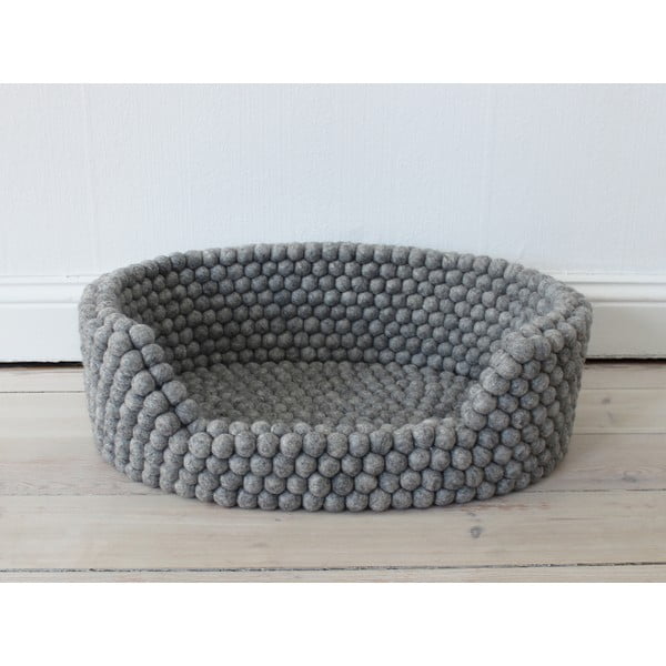 Metalik sivi krevetić za kućne ljubimce od vunenih pompona Wooldot Ball Pet Basket, 80 x 60 cm
