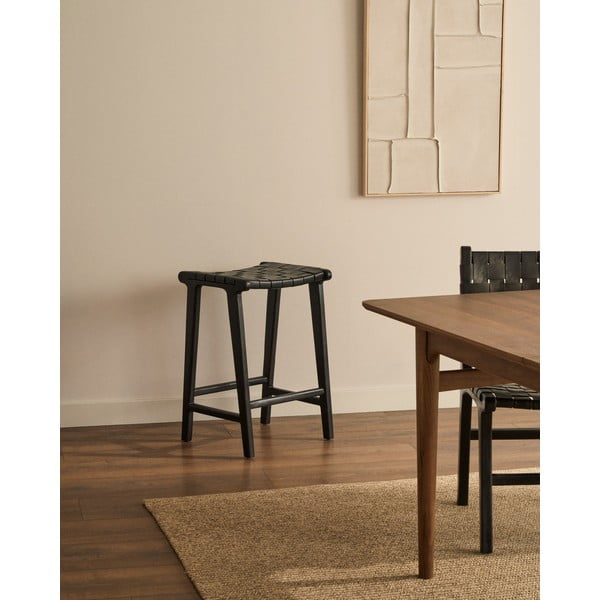 Crna barska stolica od masivnog mahagonija Calixta – Kave Home-image-1