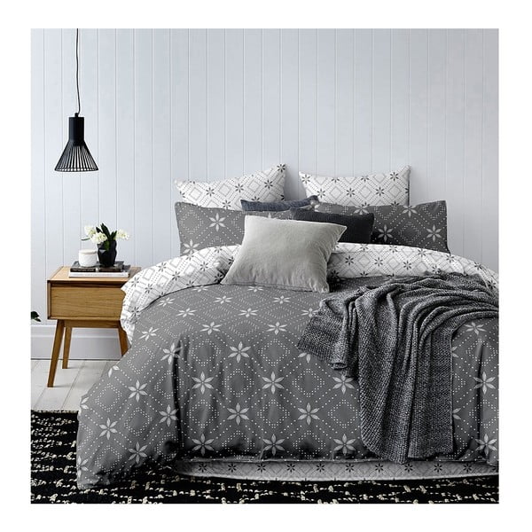 Sivo-bijela dvostrana posteljina za bračni krevet od mikrovlakana DecoKing Hypnosis Snowy Night, 220 x 200 cm