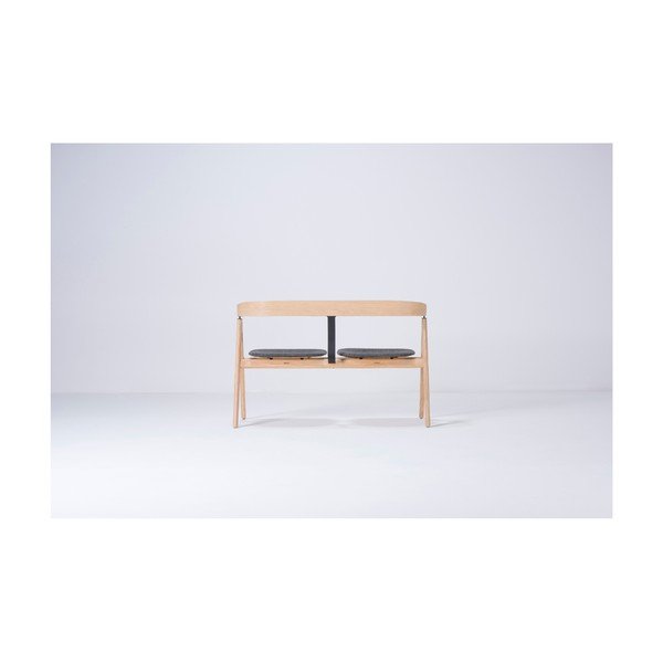 Klupa od hrastovine sa sivim sjedalom Gazzda Ava-image-3