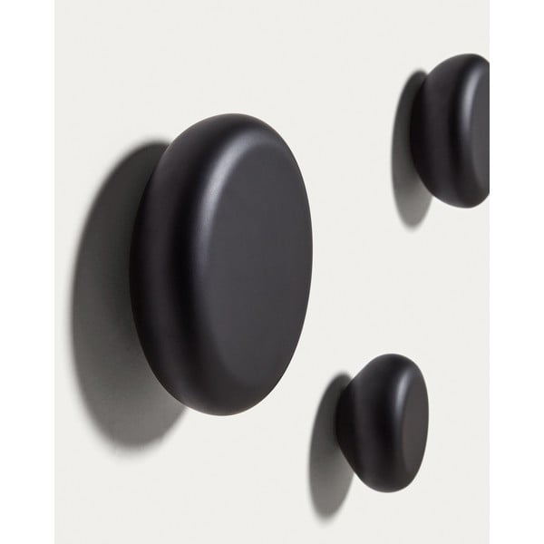 Crne drvene zidne kuke u setu 3 kom Nadue – Kave Home-image-1