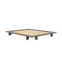 Smeđi bračni krevet od masivnog bora s podnicom 160x200 cm Japan – Karup Design