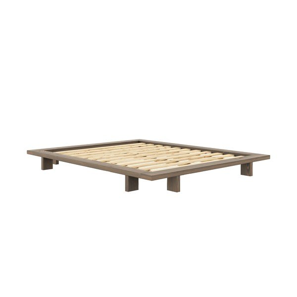 Smeđi bračni krevet od masivnog bora s podnicom 160x200 cm Japan – Karup Design