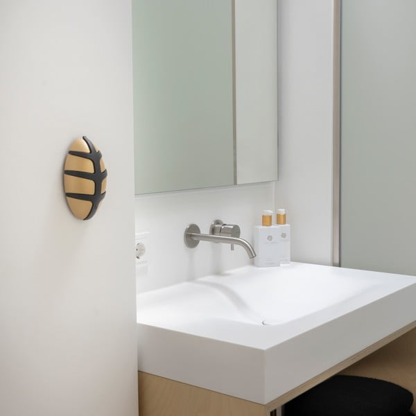 Crna/u zlatnoj boji plastična zidna kuka Bug – Spinder Design-image-4