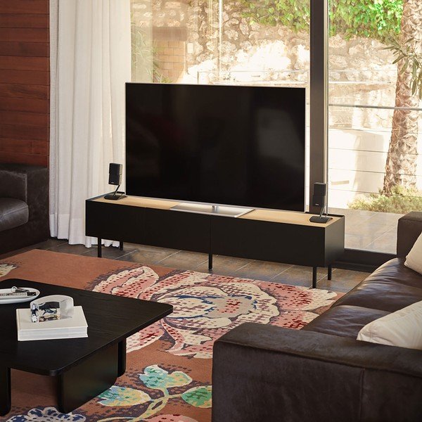 Crna/u prirodnoj boji TV komoda u dekoru hrasta 180x45 cm Arista – Teulat-image-1