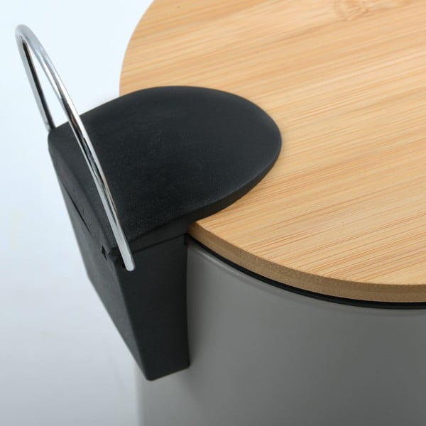 Smeđe-siva željezna kanta za smeće s pedalom 5 l   Adonis – Spirella-image-3