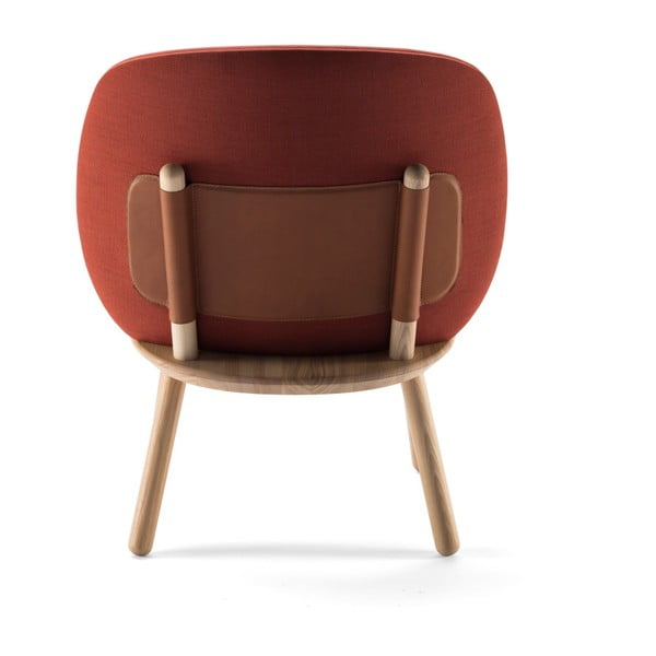 Smeđa fotelja boje konjaka s konstrukcijom od drva jasena s kožnim detaljima EMKO Naïve-image-2