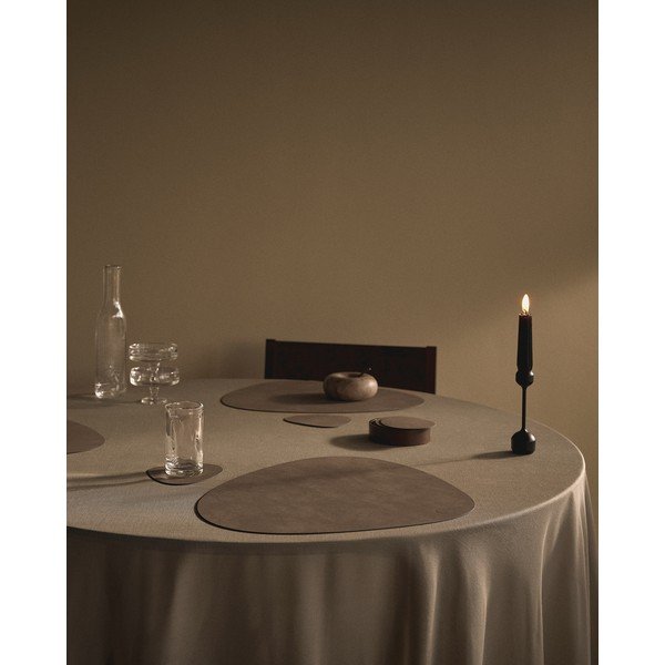 Podmetač od eko kože 37x44 cm Curve L Nupo – LIND DNA-image-1