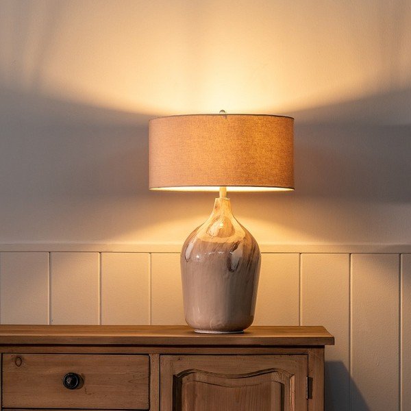 Bež stolna lampa s tekstilnim sjenilom (visina 66 cm) – Ixia-image-1