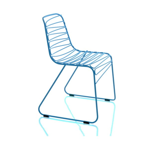 Plava stolica Magis Flux koja se može složiti