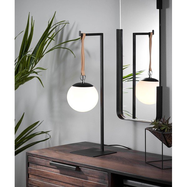 Crna metalna stolna lampa s plastičnim sjenilom (visina 60 cm) Monteiro – Kave Home-image-1