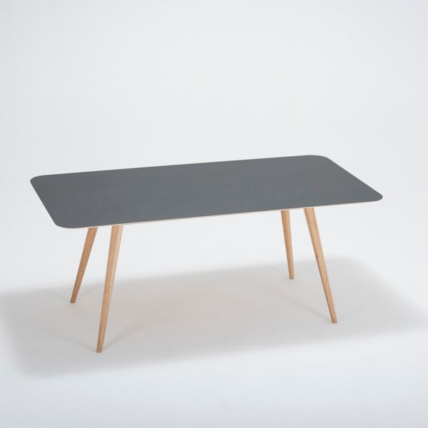 Blagovaonski stol od punog hrasta s crnom pločom Gazzda Linn, 180 x 90 cm