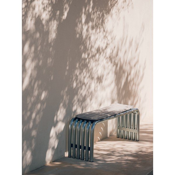 Metalna vrtna klupa u srebrnoj boji Nokk – noo.ma-image-1