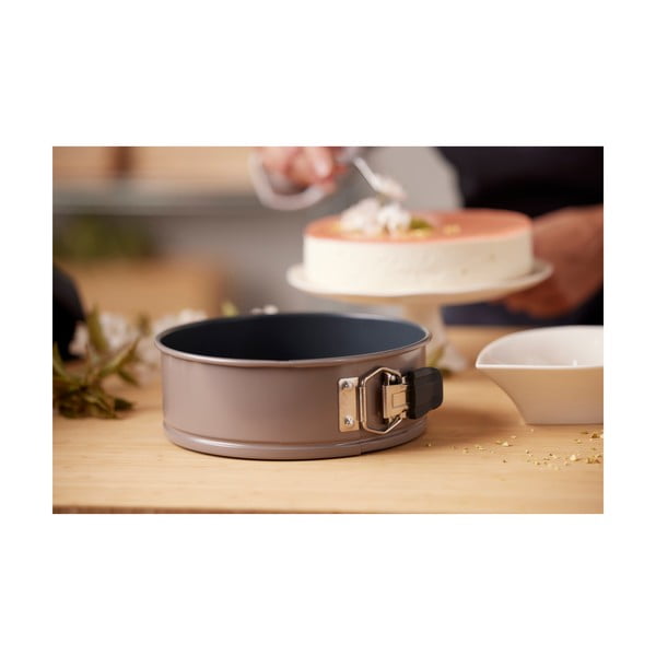 Čeličan kalup za pečenje za torte ø 24 cm – Blomsterbergs-image-1