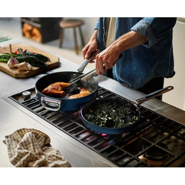 Tave u setu 2 kom s keramičkim premazom Space – Joseph Joseph-image-1