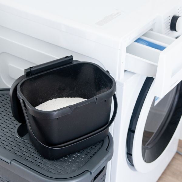 Zelena višenamjenska plastična kuhinjska kanta s poklopcem Addis, 24,5 x 18,5 x 19 cm-image-1