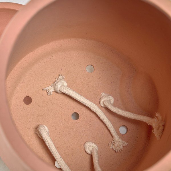 Terakota samozalijevajuća tegla s tanjurićem Kave Home Lelis, visina 26 cm-image-3