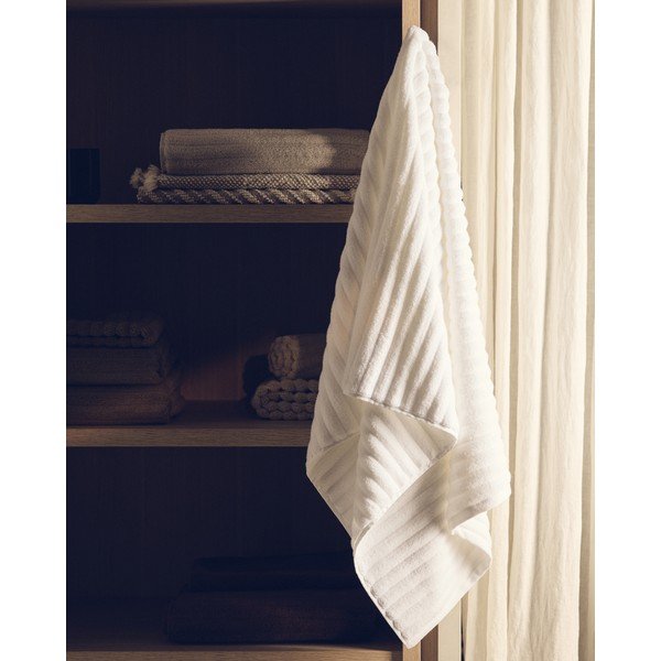 Bijeli pamučan ručnik od frotira 50x90 cm Navira – Kave Home-image-3