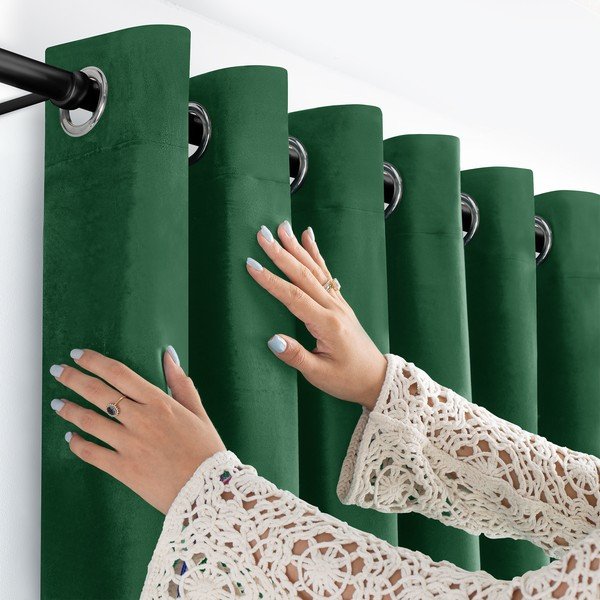 Zelena zavjesa za djelomično zamračenje od samta 265x250 cm Velto – Filumi-image-2