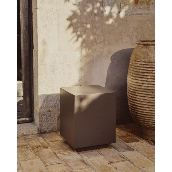 Vrtni stolić betonski 35x35 cm Rustella – Kave Home-image-2