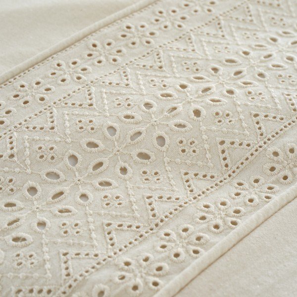 Krem posteljina za krevet za jednu osobu 135x200 cm Broderie Anglaise – Catherine Lansfield-image-3