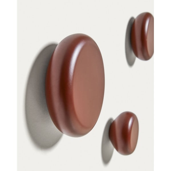 Crvene drvene zidne kuke u setu 3 kom Nadue – Kave Home-image-1