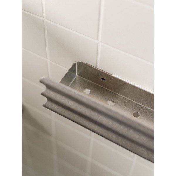 Zidna kupaonska polica od nehrđajućeg čelika u srebrnoj boji Olbi – noo.ma-image-3