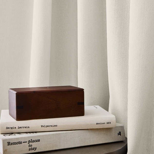 Bež termo izolacijska zavjesa od samta 140x260 cm Madison – douceur d'intérieur-image-4