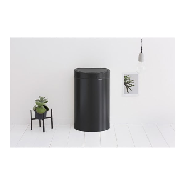 Mat crna željezna kanta za smeće na dodir 40 l Touch Bin – Brabantia-image-1