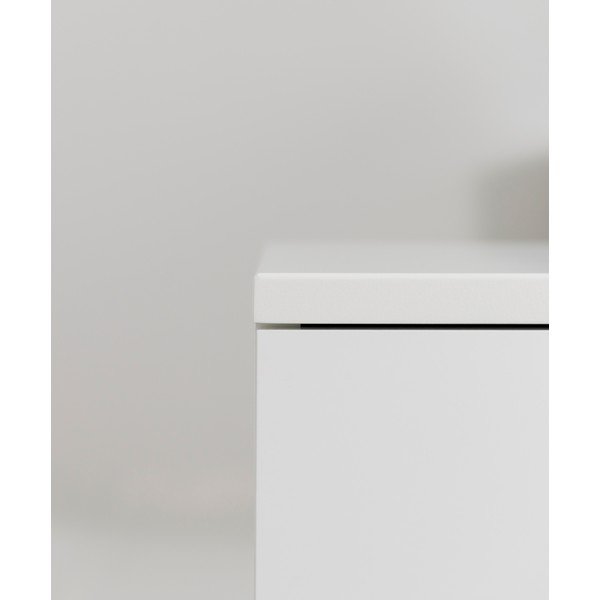 Bijela komoda s nogama od hrastovog drva Tenzo Birka, 176,5 x 78 cm-image-1