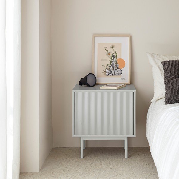 Svijetlo sivi noćni ormarić u mat dekoru Sierra – Teulat-image-1