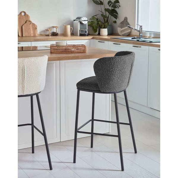 Crna barska stolica (visine sjedala 65 cm) Ciselia – Kave Home-image-1