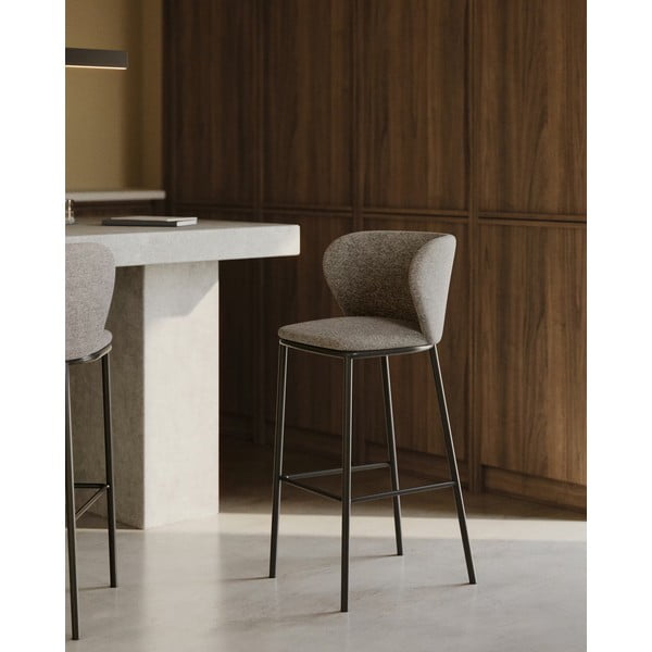 Svjetlo smeđa barska stolica (visine sjedala 65 cm) Ciselia – Kave Home-image-1