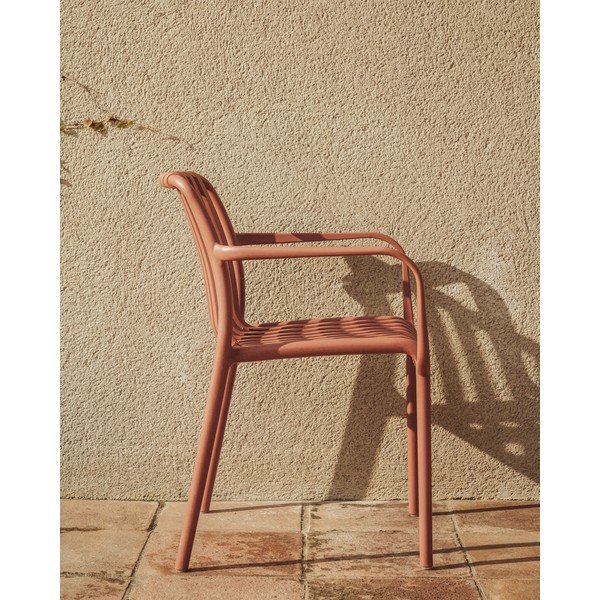 Plastična vrtna stolica boja terakote Isabellini – Kave Home-image-2