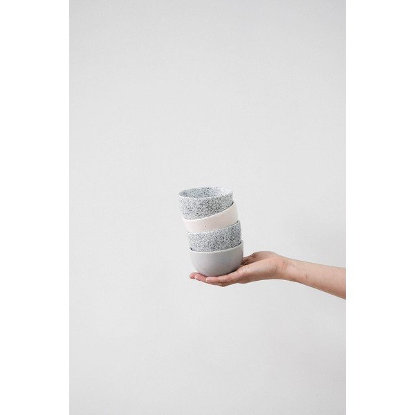 Bijelo-crna široka šalica ÅOOMI Mess, 200 ml-image-1
