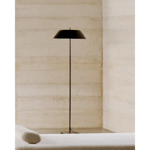 Crna stojeća svjetiljka s metalnim sjenilom (visina 153 cm) Sayra – Kave Home-image-2