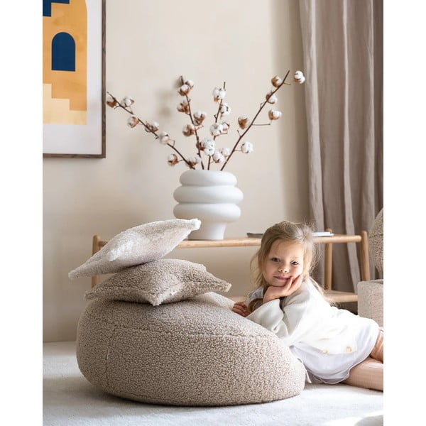Svjetlo smeđi dječji jastuk za sjedenje od bouclé tkanine Star – Wigiwama-image-4