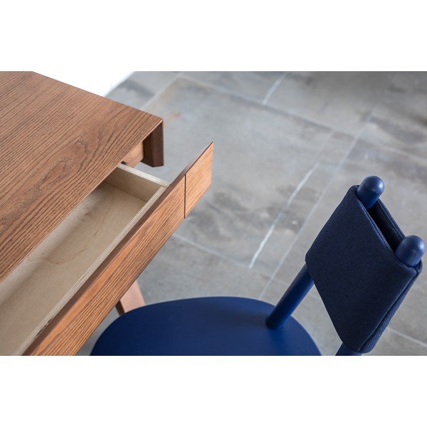 Smeđi radni stol s nogama od jasena EMKO 4.9, 140 x 70 cm-image-1