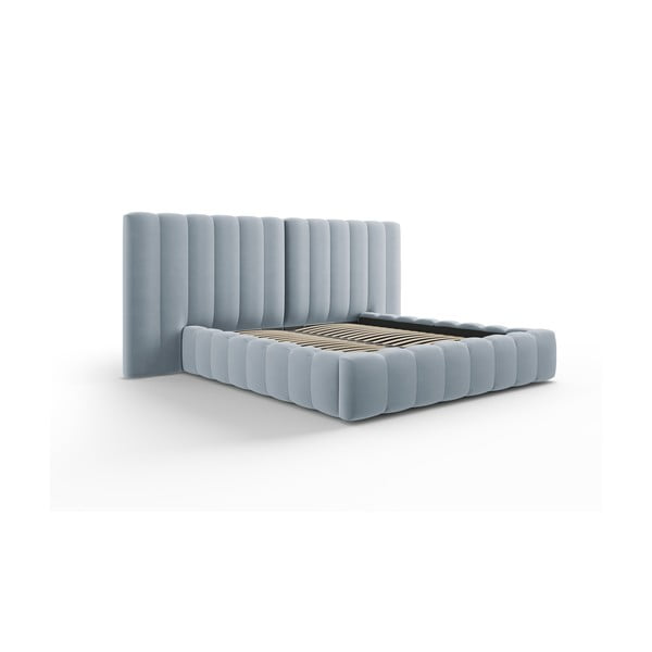 Svijetlo plavi tapecirani bračni krevet s prostorom za pohranu s podnicom 160x200 cm Gina – Milo Casa