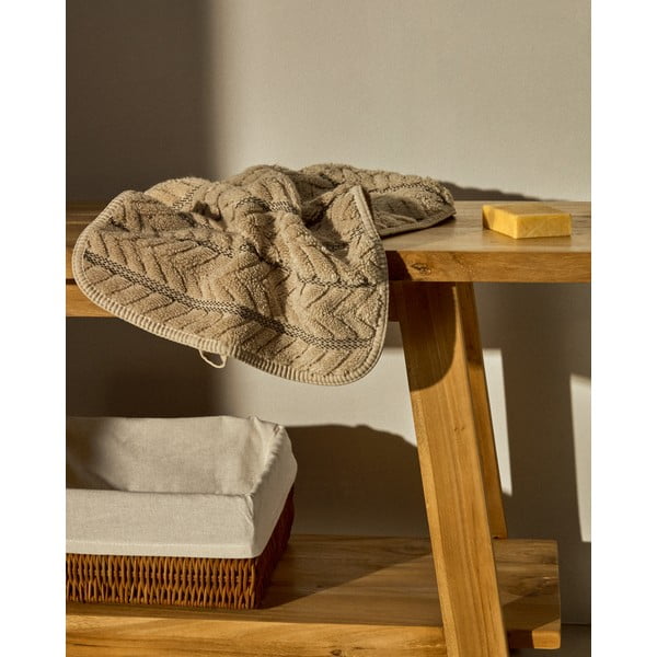 Bež pamučan ručnik od frotira 50x90 cm Rune – Kave Home-image-1