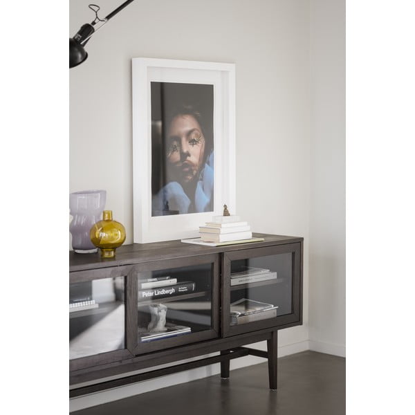 Smeđa vitrina u dekoru hrasta s kliznim vratima 170x75 cm Hazelton – Rowico-image-3