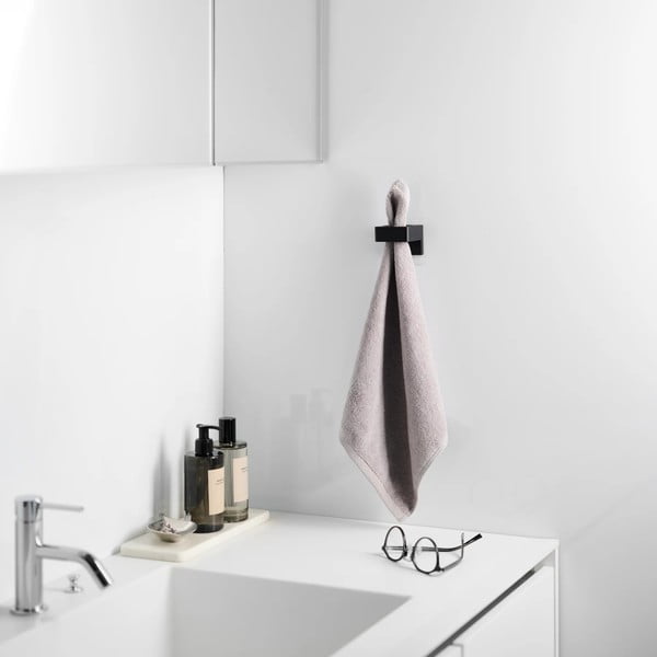 Crni plastičan multifunkcionalni držač Film Hook – YAMAZAKI-image-2