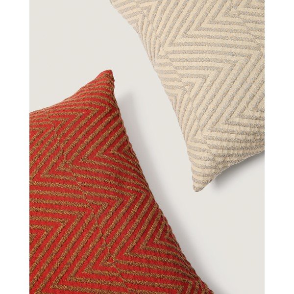 Ukrasna jastučnica od jacquarda 50x50 cm Lunver – Kave Home-image-1