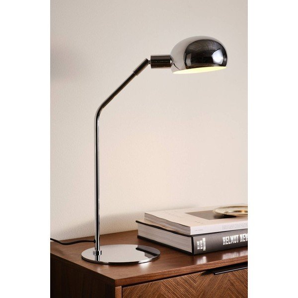 Željezna stolna lampa sa savitljivom konstrukcijom u sjajno srebrnoj boji (visina 59 cm) Lincon – Jotex-image-1
