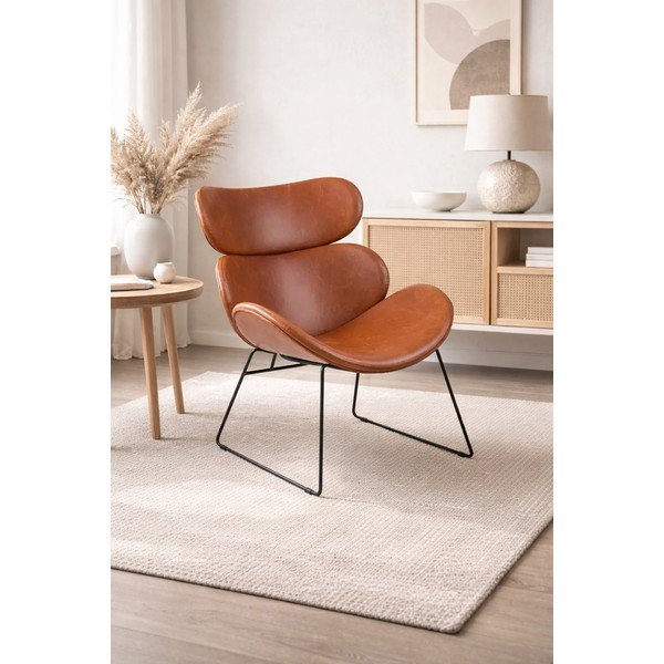 Smeđa fotelja od imitacije kože s crnim nogama Actona Cazar-image-1