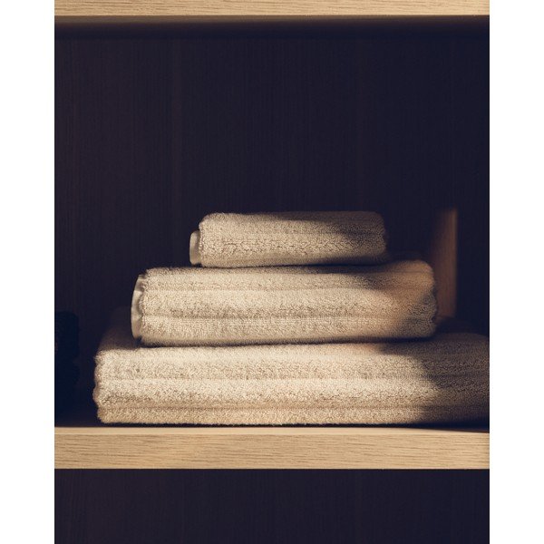 Bež pamučan ručnik od frotira 50x90 cm Navira – Kave Home-image-2