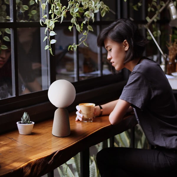 Siva stolna lampa SULION Creta, visina 29,5 cm-image-2