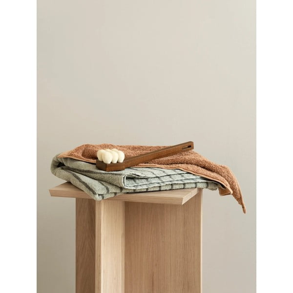 Pomoćni stol od punog hrasta 35x35 cm Engawa – Blomus-image-1