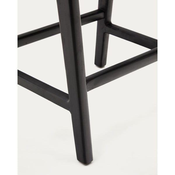 Crna barska stolica od masivnog mahagonija Calixta – Kave Home-image-4